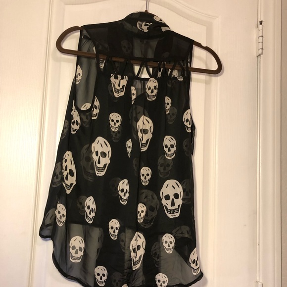Skull Tie-Neck ModCloth Shirt - Picture 4 of 5